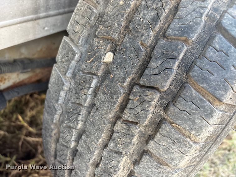 image for item EA7801 2001 Sundowner Trailer livestock trailer