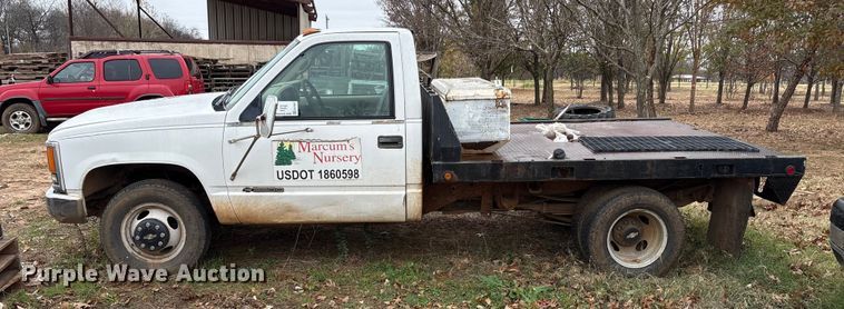 image for item EA7807 1999 Chevrolet C3500 flatbed pickup truck