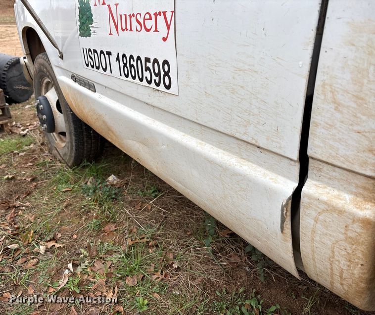 image for item EA7807 1999 Chevrolet C3500 flatbed pickup truck