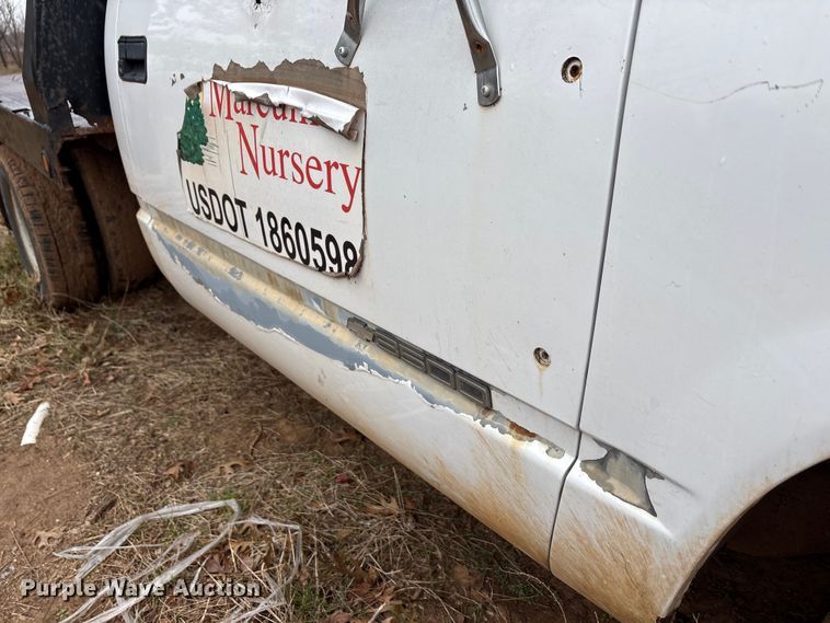 image for item EA7807 1999 Chevrolet C3500 flatbed pickup truck