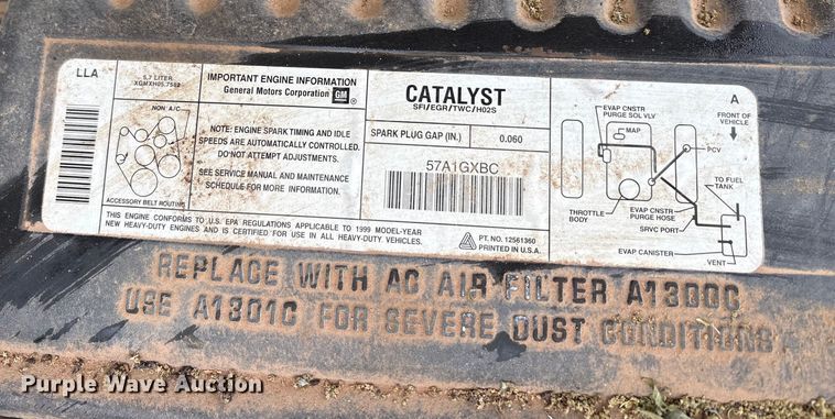 image for item EA7807 1999 Chevrolet C3500 flatbed pickup truck