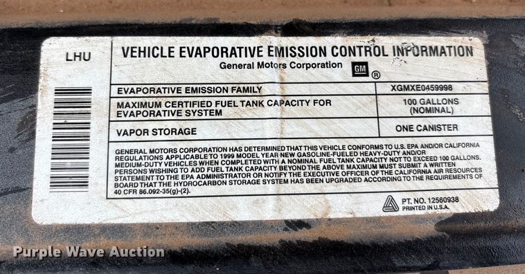 image for item EA7807 1999 Chevrolet C3500 flatbed pickup truck