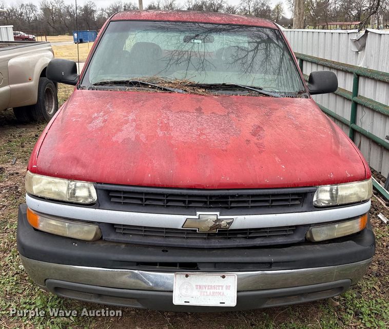 image for item EA7808 2002 Chevrolet Silverado Ext. Cab pickup truck