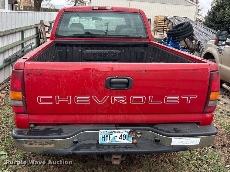 image for item EA7808 2002 Chevrolet Silverado Ext. Cab pickup truck