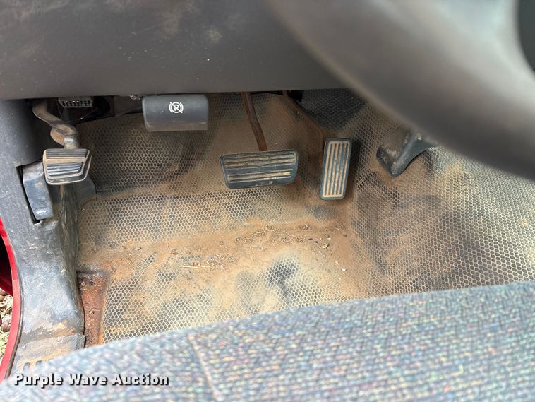 image for item EA7808 2002 Chevrolet Silverado Ext. Cab pickup truck