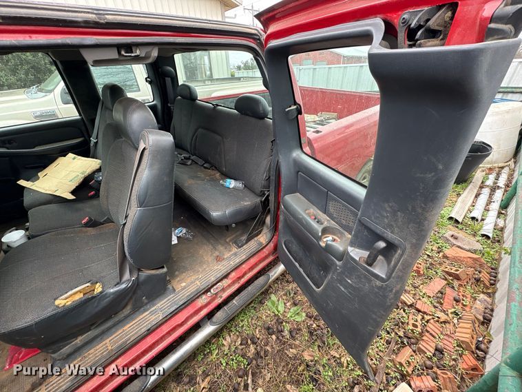 image for item EA7808 2002 Chevrolet Silverado Ext. Cab pickup truck