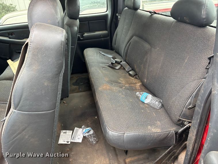 image for item EA7808 2002 Chevrolet Silverado Ext. Cab pickup truck