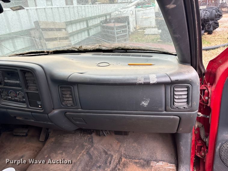 image for item EA7808 2002 Chevrolet Silverado Ext. Cab pickup truck