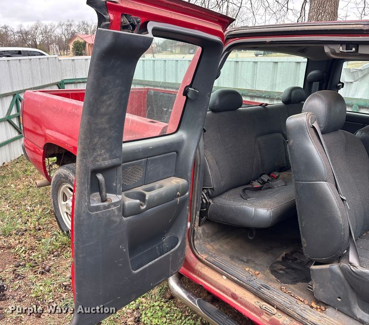 image for item EA7808 2002 Chevrolet Silverado Ext. Cab pickup truck