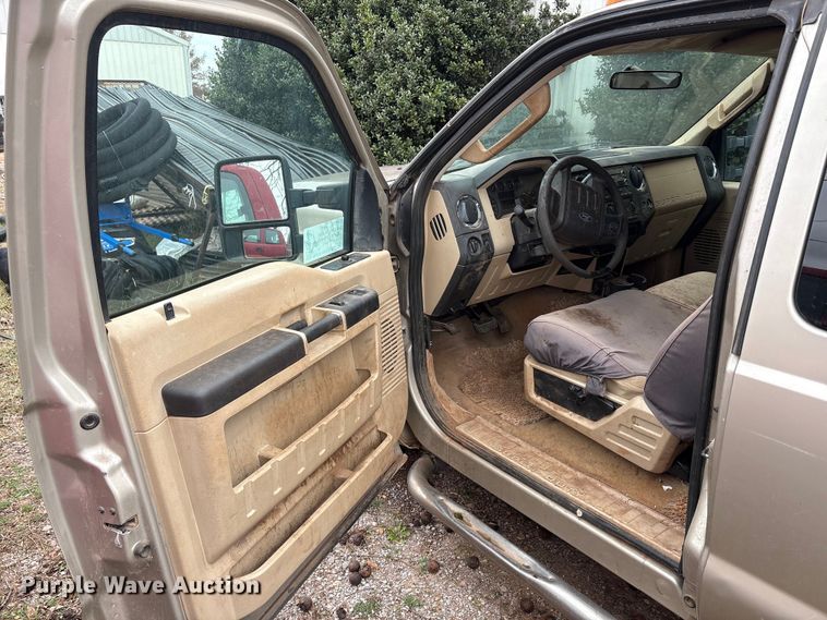 image for item EA7809 2009 Ford F350 Super Duty SuperCab pickup truck