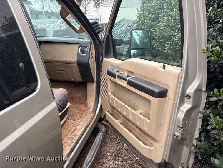 image for item EA7809 2009 Ford F350 Super Duty SuperCab pickup truck