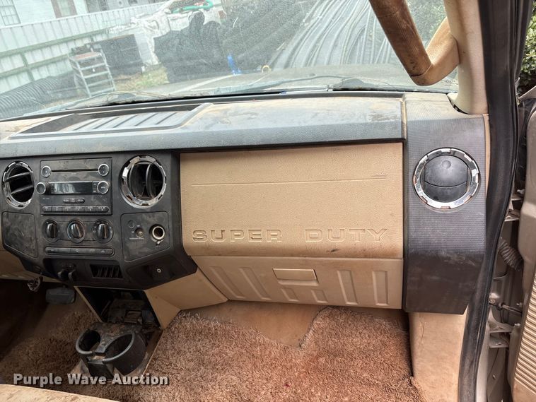 image for item EA7809 2009 Ford F350 Super Duty SuperCab pickup truck