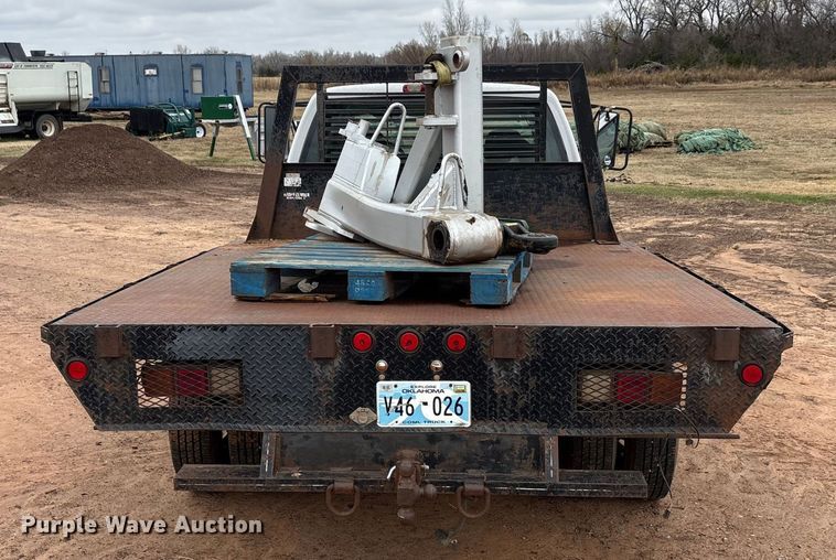 image for item EA7810 2007 Chevrolet Silverado 3500 Ext. Cab flatbed truck