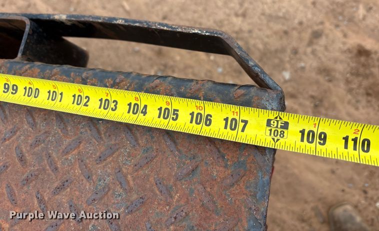 image for item EA7810 2007 Chevrolet Silverado 3500 Ext. Cab flatbed truck