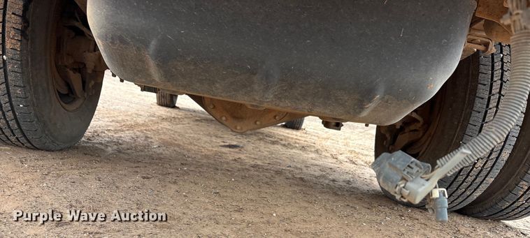 image for item EA7810 2007 Chevrolet Silverado 3500 Ext. Cab flatbed truck