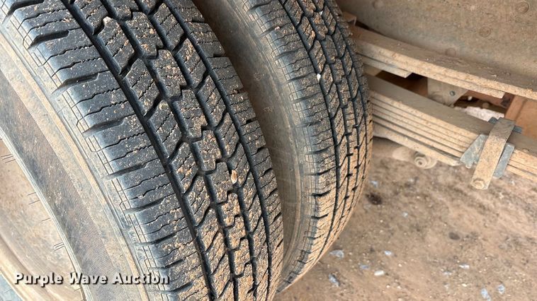 image for item EA7810 2007 Chevrolet Silverado 3500 Ext. Cab flatbed truck