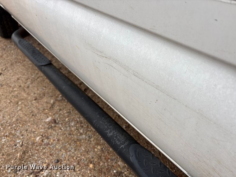 image for item EA7812 2005 Chevrolet Silverado 2500HD Crew Cab pickup truck