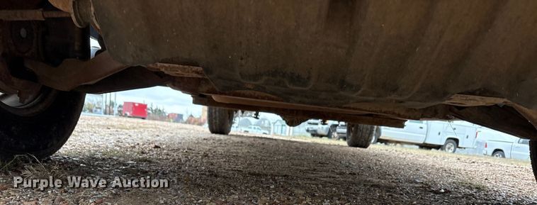 image for item EA7812 2005 Chevrolet Silverado 2500HD Crew Cab pickup truck