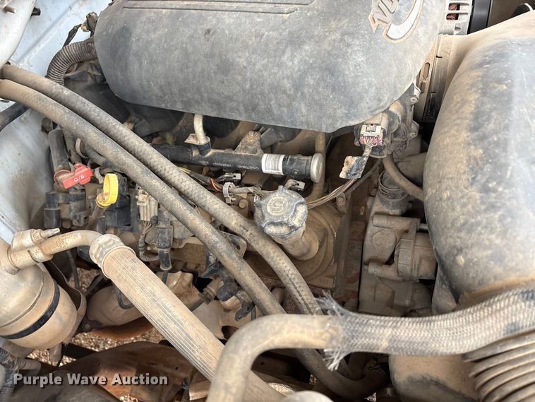 image for item EA7812 2005 Chevrolet Silverado 2500HD Crew Cab pickup truck