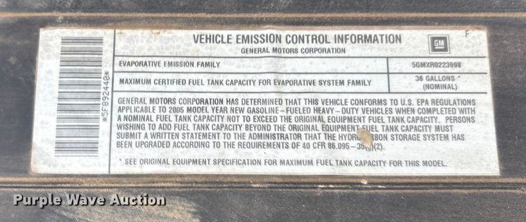 image for item EA7812 2005 Chevrolet Silverado 2500HD Crew Cab pickup truck