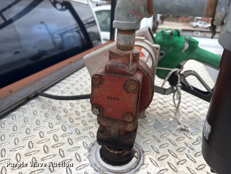 image for item EA7813 2002 Chevrolet Silverado 2500HD Crew Cab utility bed pickup truck