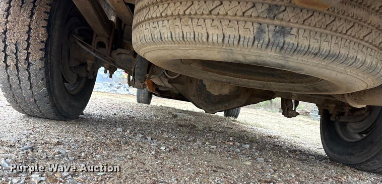 image for item EA7813 2002 Chevrolet Silverado 2500HD Crew Cab utility bed pickup truck