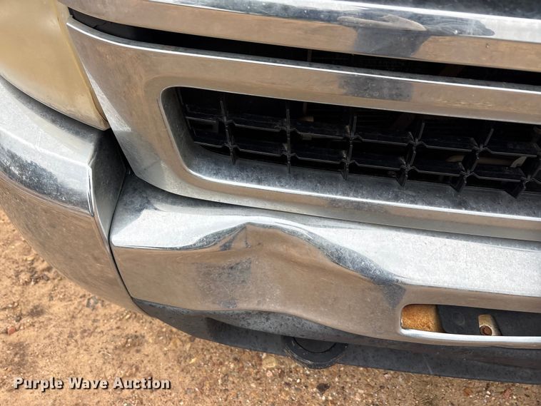 image for item EA7814 2008 Chevrolet Silverado 2500HD Ext. Cab pickup truck