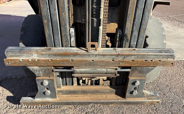 image for item EA7815 Yale GTP050TGNUAE084 forklift