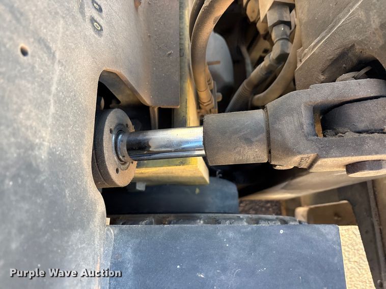 image for item EA7815 Yale GTP050TGNUAE084 forklift