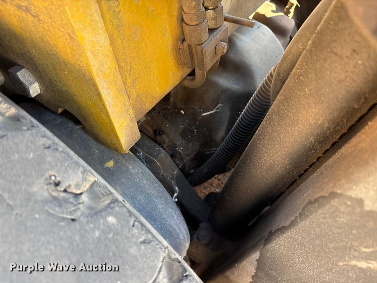 image for item EA7815 Yale GTP050TGNUAE084 forklift