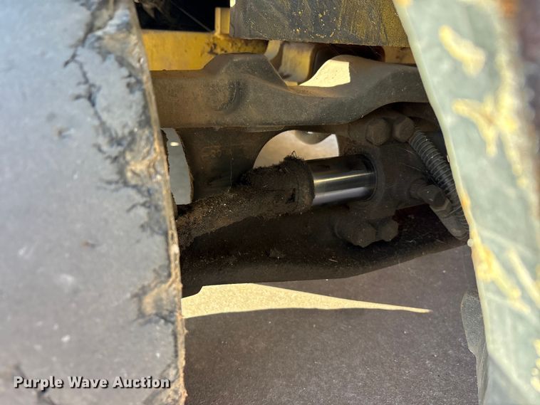 image for item EA7815 Yale GTP050TGNUAE084 forklift