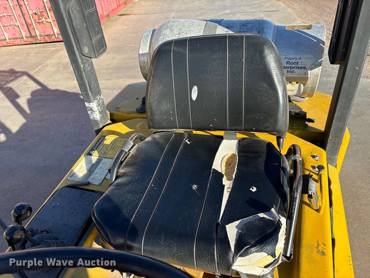 image for item EA7815 Yale GTP050TGNUAE084 forklift