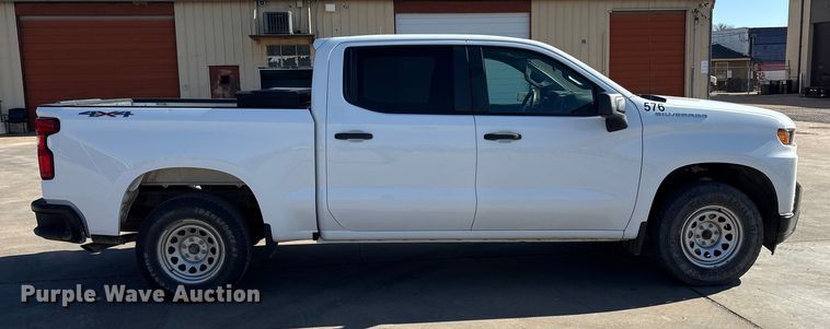 image for item EA7816 2019 Chevrolet Silverado 1500 Crew Cab pickup truck