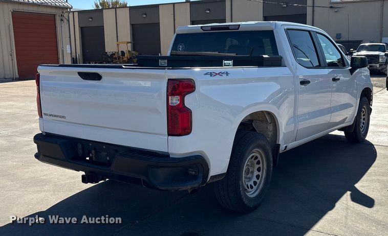 image for item EA7816 2019 Chevrolet Silverado 1500 Crew Cab pickup truck