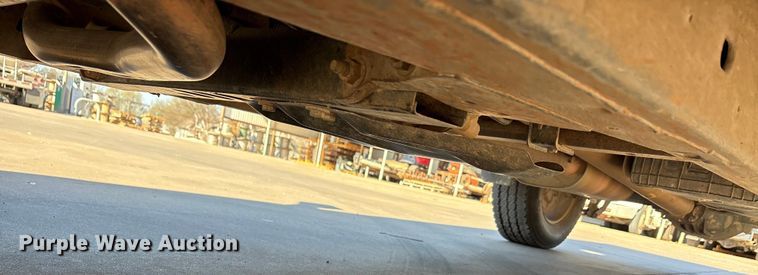 image for item EA7816 2019 Chevrolet Silverado 1500 Crew Cab pickup truck