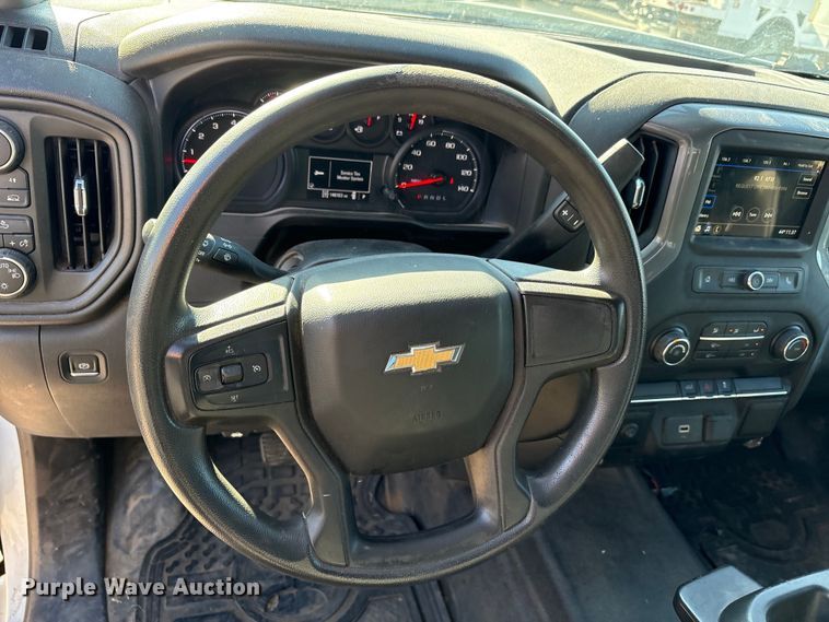 image for item EA7816 2019 Chevrolet Silverado 1500 Crew Cab pickup truck