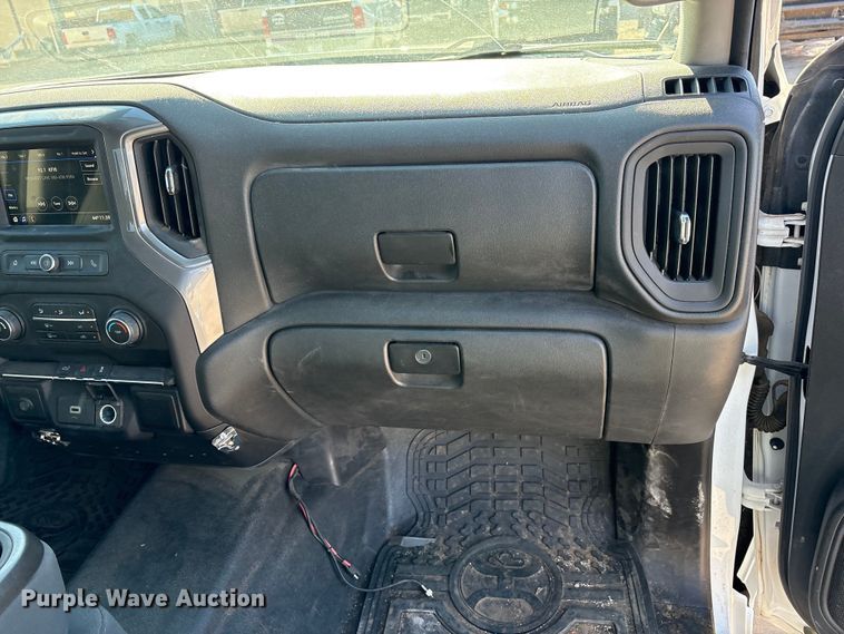 image for item EA7816 2019 Chevrolet Silverado 1500 Crew Cab pickup truck