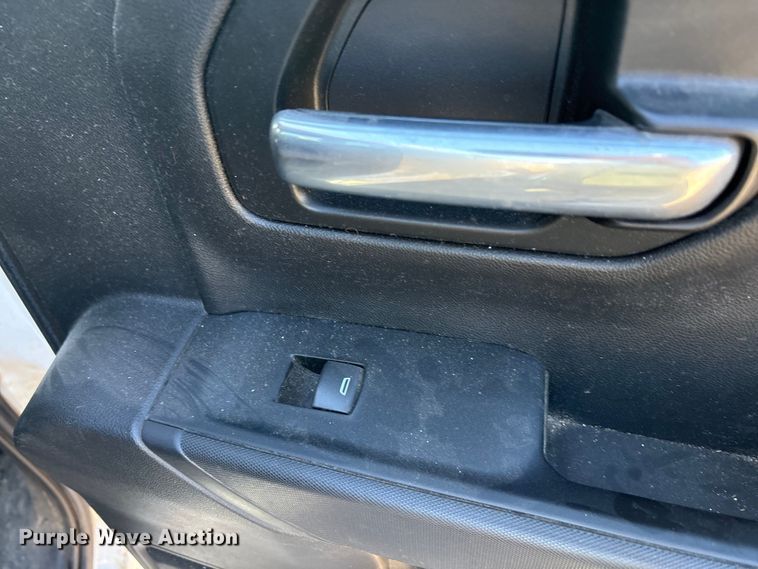 image for item EA7816 2019 Chevrolet Silverado 1500 Crew Cab pickup truck