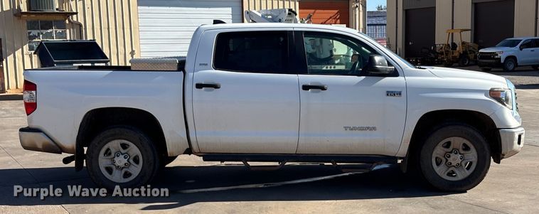 image for item EA7817 2020 Toyota Tundra CrewMax pickup truck