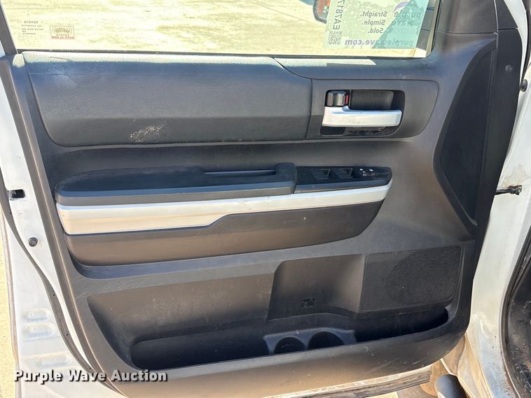 image for item EA7817 2020 Toyota Tundra CrewMax pickup truck