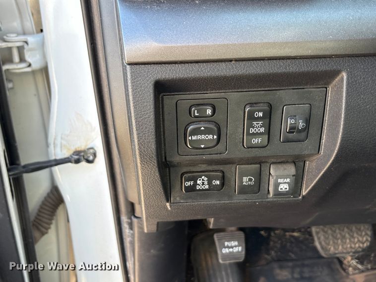 image for item EA7817 2020 Toyota Tundra CrewMax pickup truck