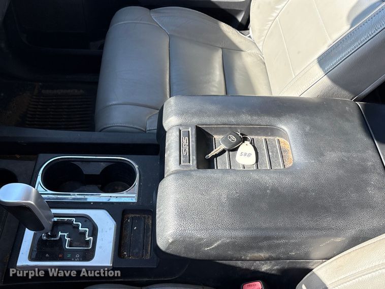 image for item EA7817 2020 Toyota Tundra CrewMax pickup truck