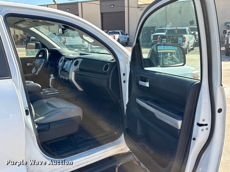 image for item EA7817 2020 Toyota Tundra CrewMax pickup truck