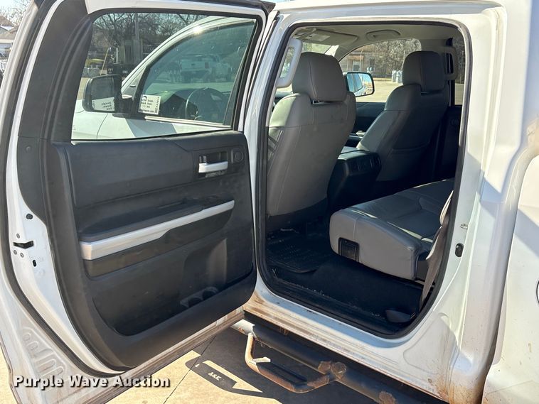 image for item EA7817 2020 Toyota Tundra CrewMax pickup truck