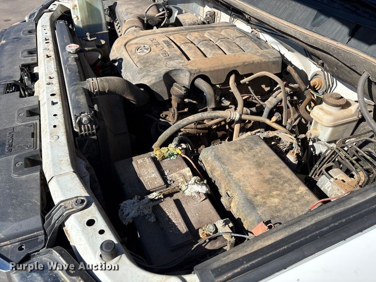 image for item EA7817 2020 Toyota Tundra CrewMax pickup truck