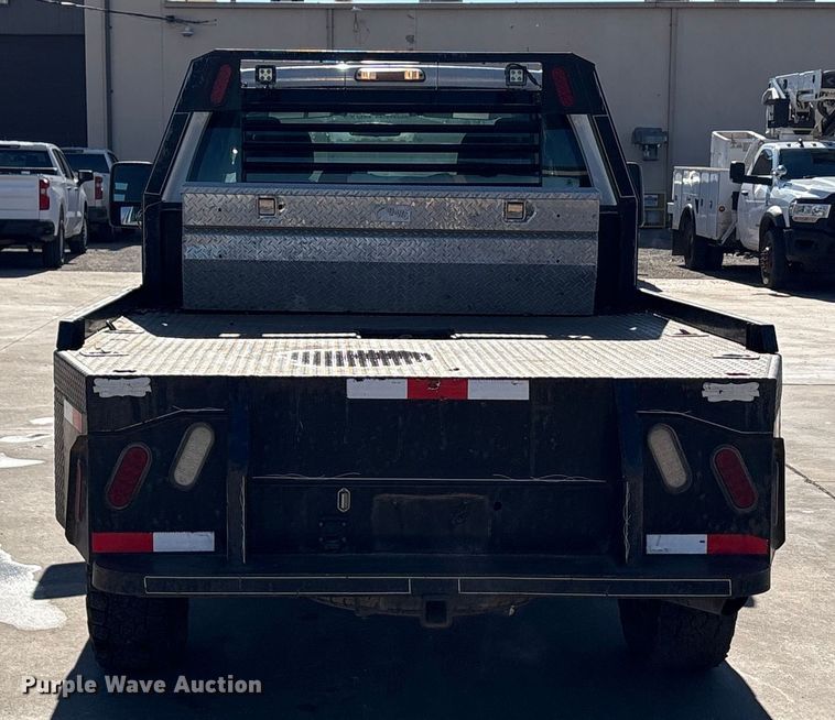 image for item EA7818 2014 Ford F250 Super Duty SuperCab flatbed pickup truck