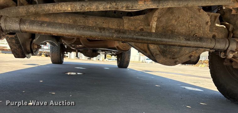 image for item EA7818 2014 Ford F250 Super Duty SuperCab flatbed pickup truck