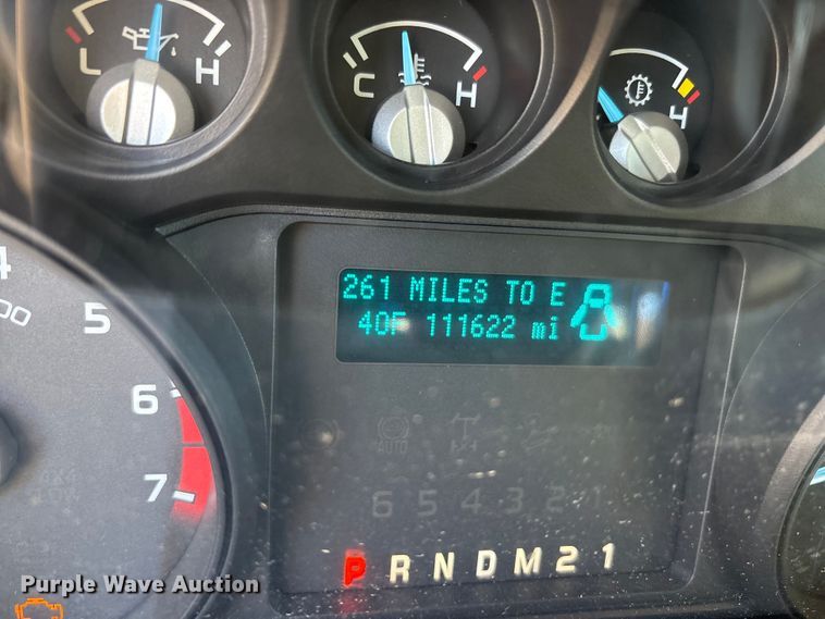 image for item EA7818 2014 Ford F250 Super Duty SuperCab flatbed pickup truck