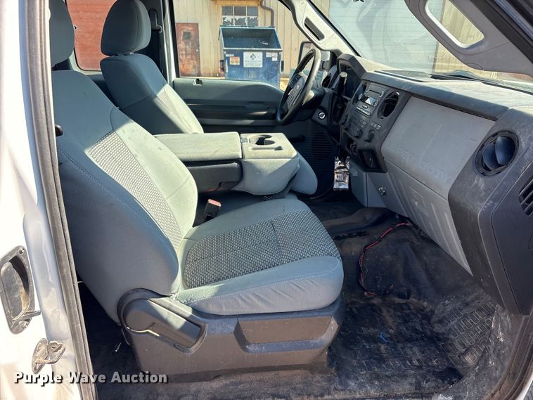 image for item EA7818 2014 Ford F250 Super Duty SuperCab flatbed pickup truck