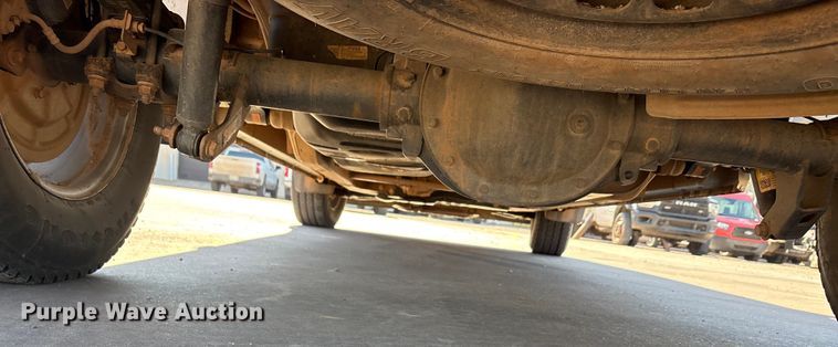 image for item EA7820 2019 Chevrolet Silverado 1500 Crew Cab pickup truck